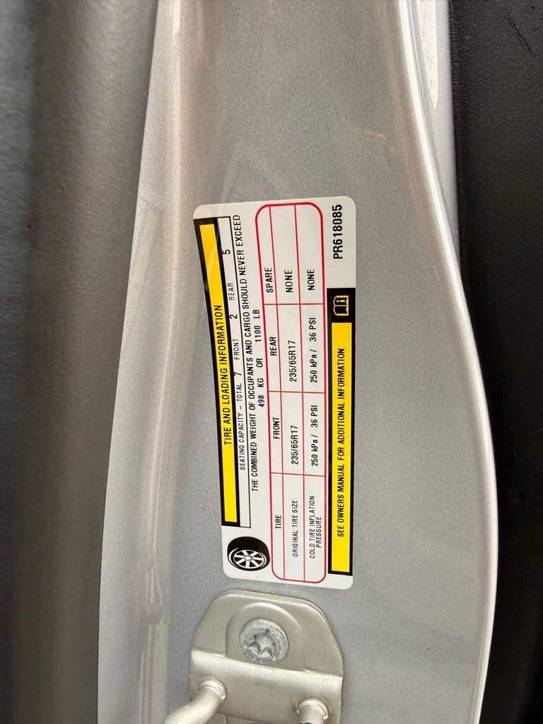 Used 2023 Chrysler Pacifica Touring-L image 24