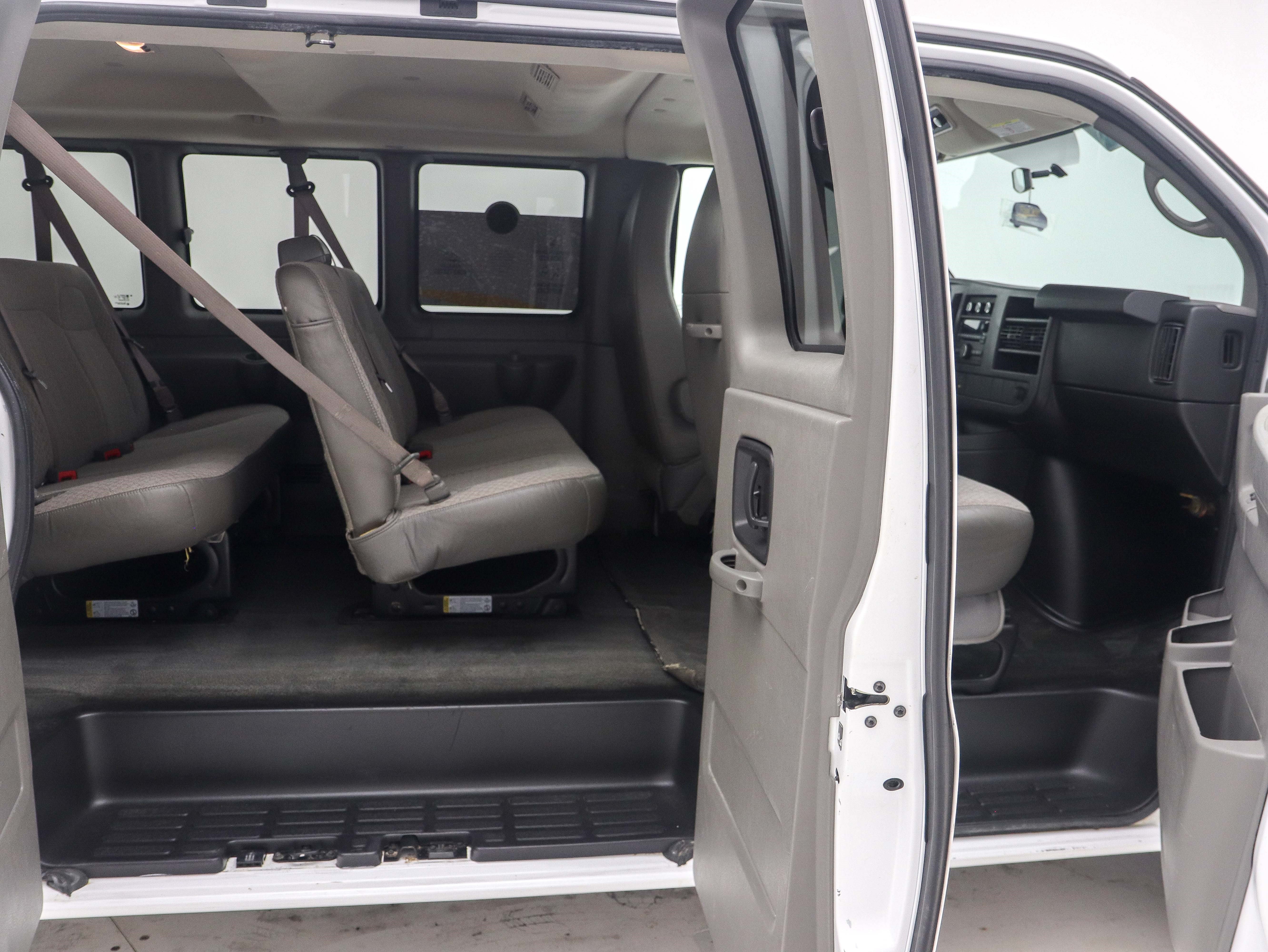 Used 2014 Chevrolet Express 3500 LT w/ LT Preferred Equipment Group RWD image 11