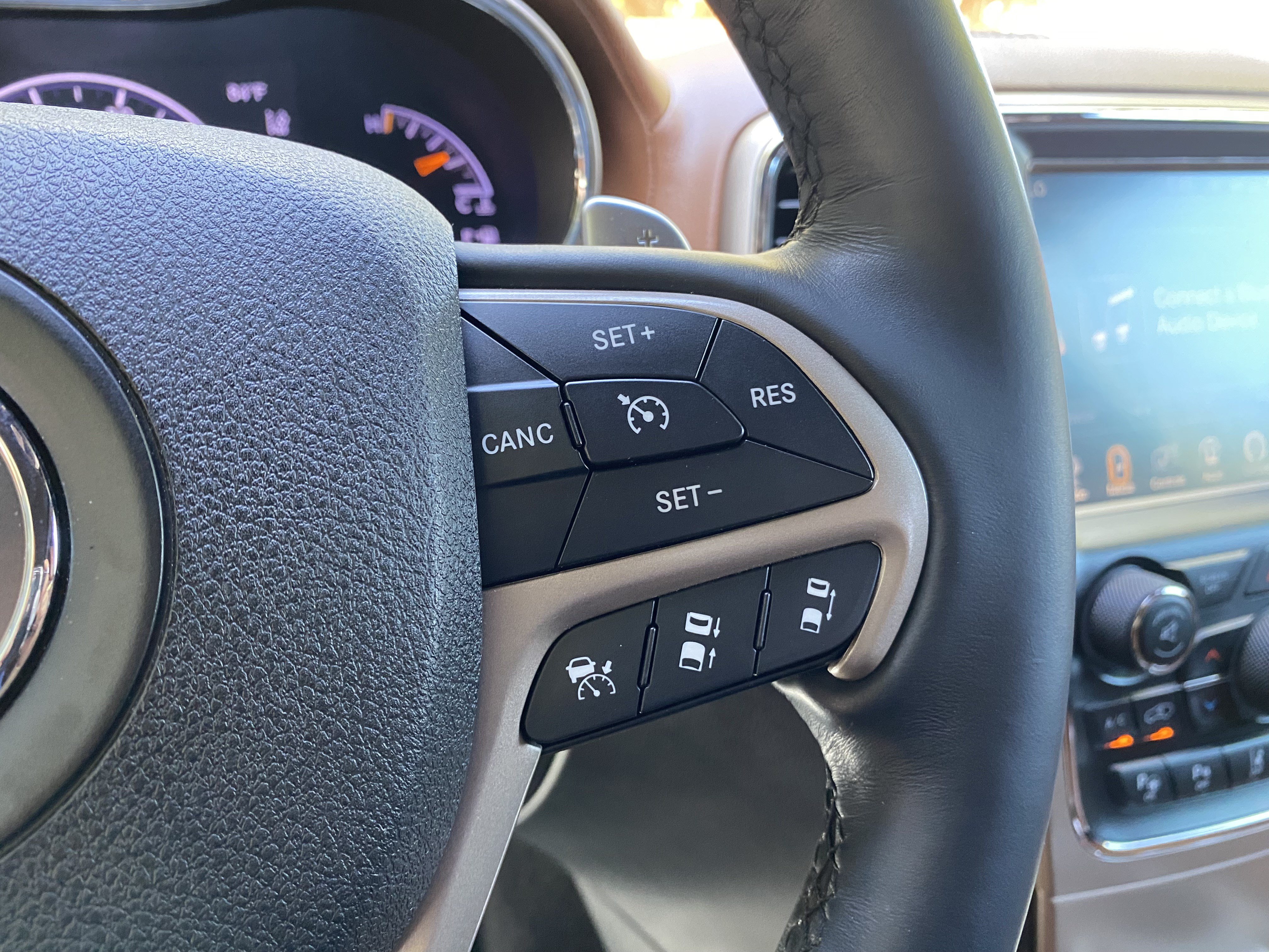 Used 2017 Jeep Grand Cherokee Summit AWD/4WD image 20