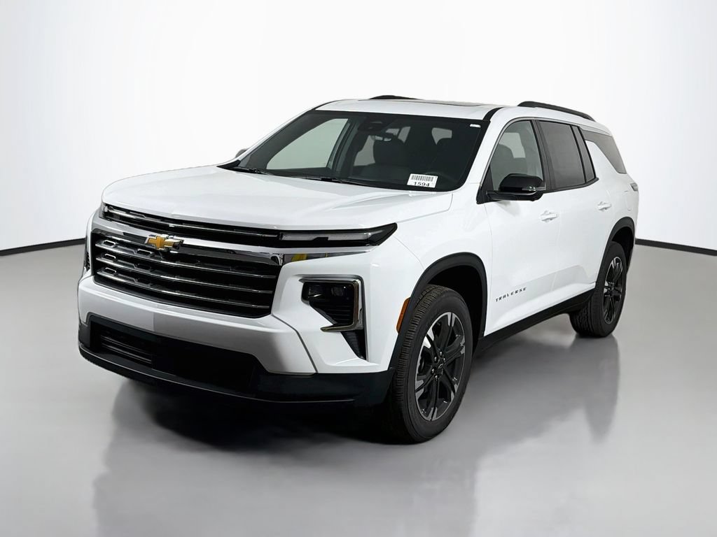 New 2027 Chevrolet Traverse LT w/ Sun and Wheel Package FWD image 3