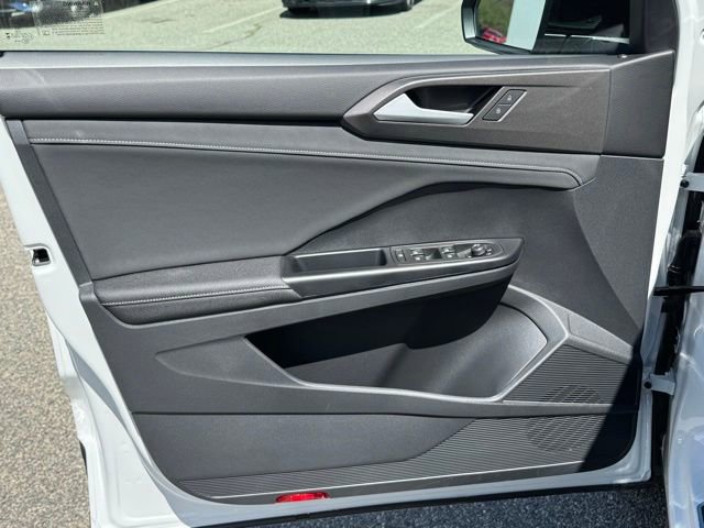 New 2026 Volkswagen Taos SE AWD/4WD image 30