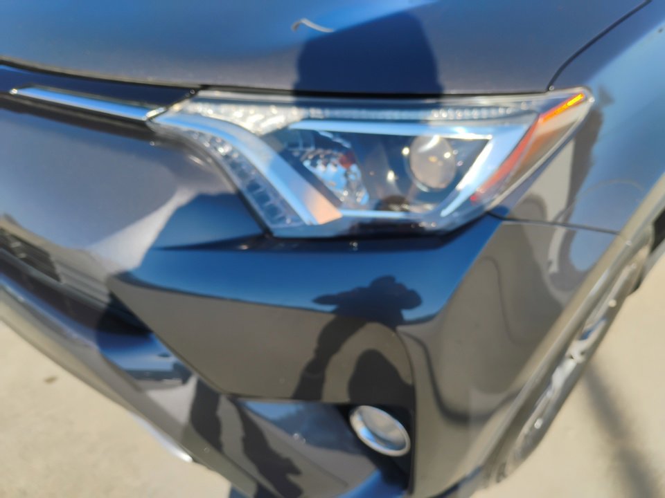 Used 2018 Toyota RAV4 XLE image 29
