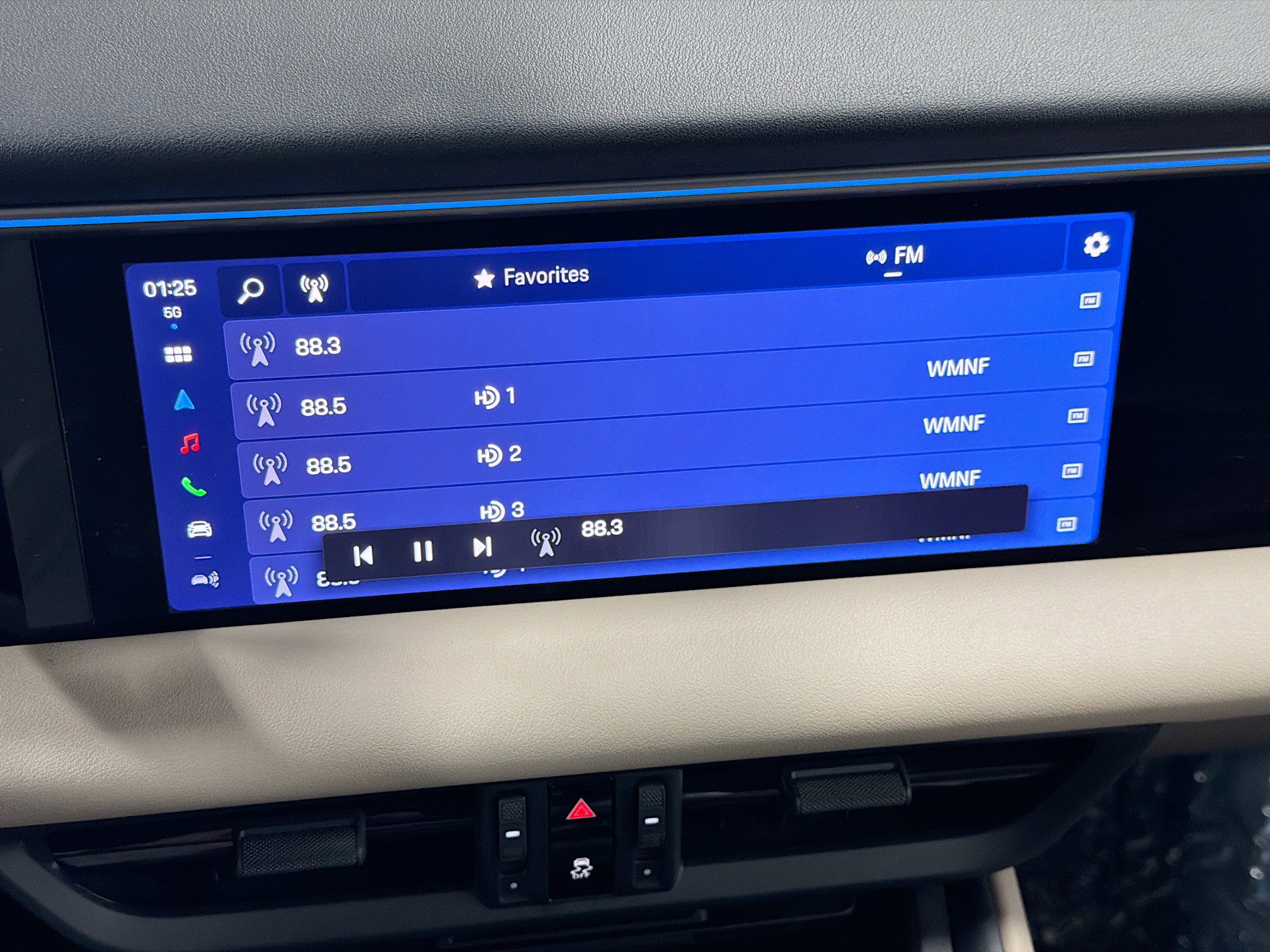 Certified 2025 Porsche Macan 4S Electric image 30