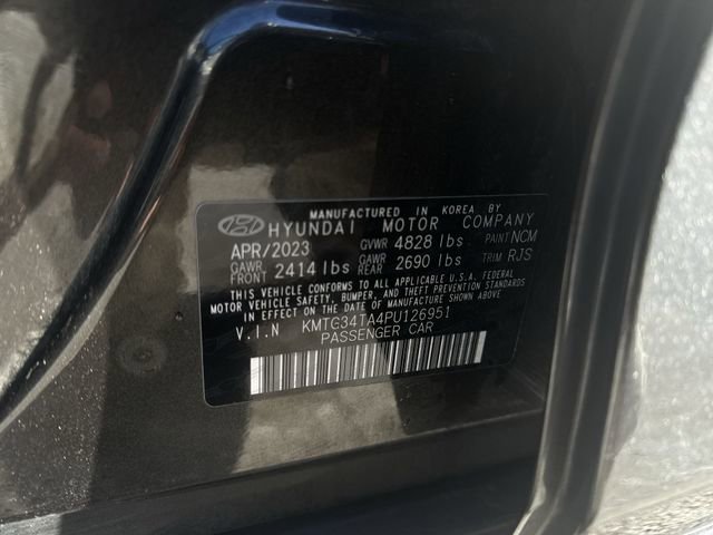 Used 2023 Genesis G70 2.0T AWD/4WD image 33