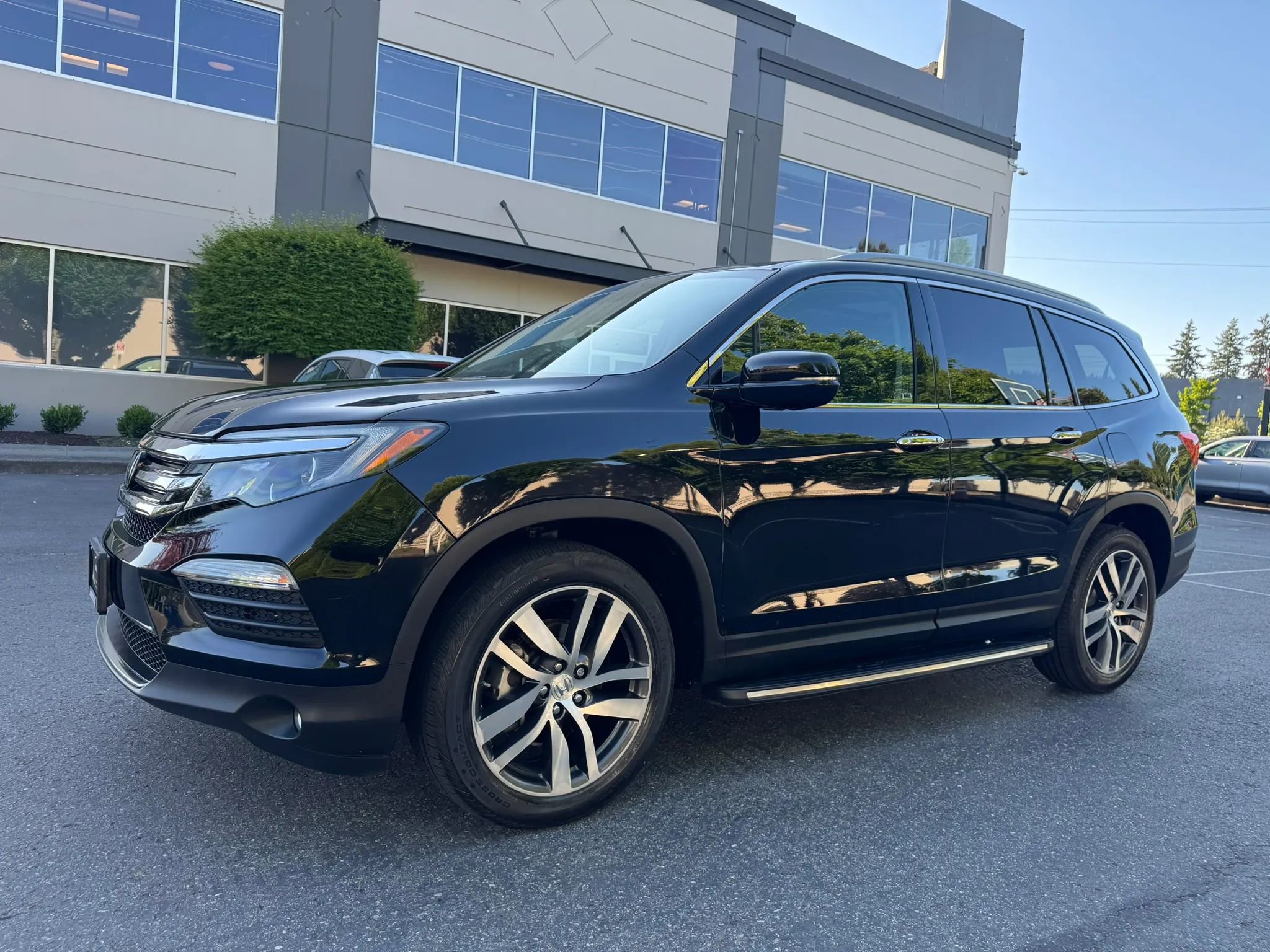 Used 2017 Honda Pilot Elite image 5