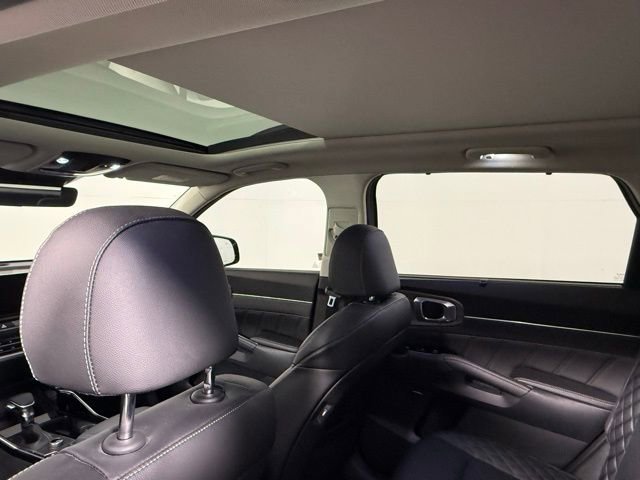 Used 2023 Kia Sorento SX Prestige image 37