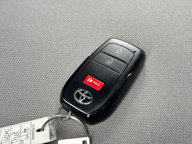 Used 2025 Toyota Tacoma SR5 AWD/4WD image 29