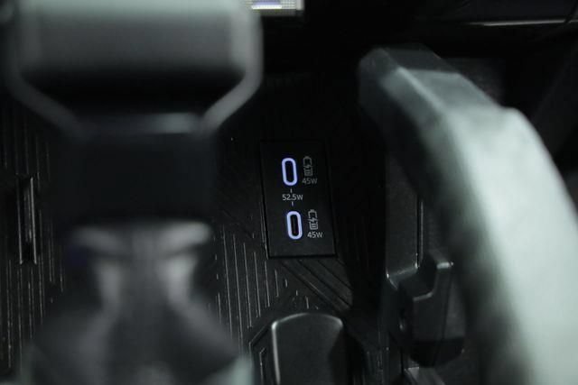 Used 2025 Toyota Tacoma SR5 AWD/4WD image 21