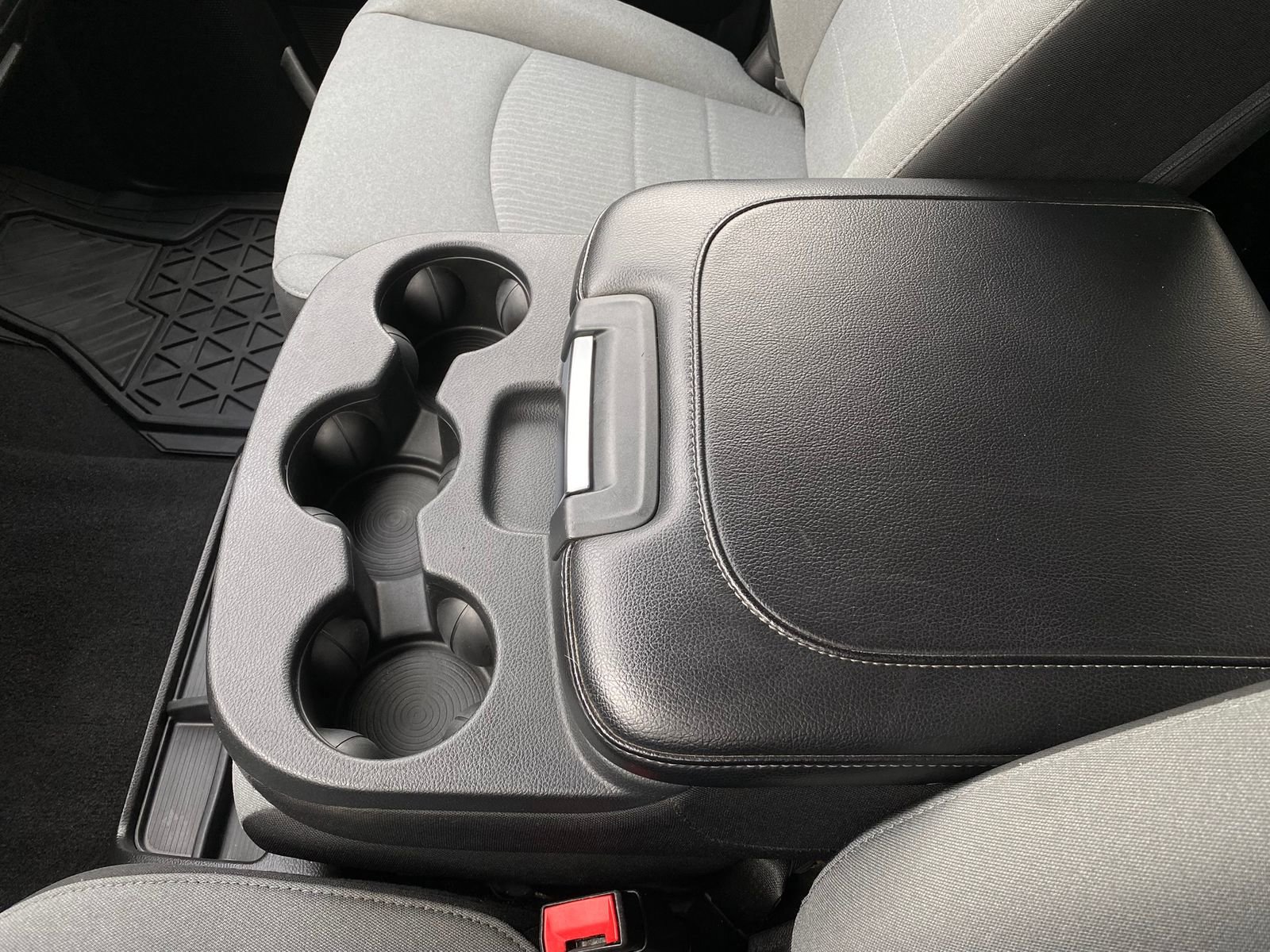 Used 2023 RAM 1500 Classic SLT image 21