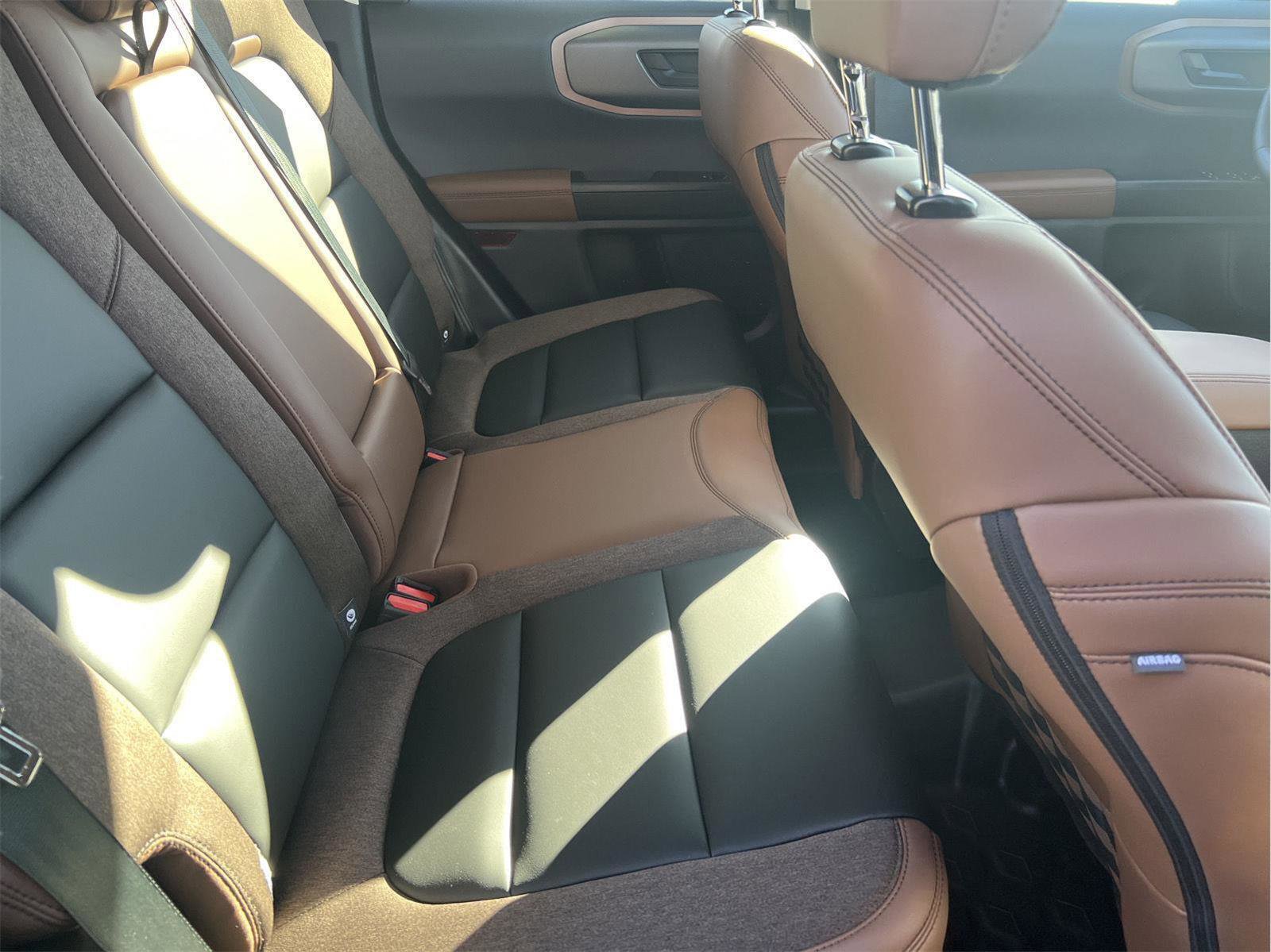 Used 2025 Ford Bronco Sport Outer Banks w/ Sasquatch Outer Banks Package AWD/4WD image 15