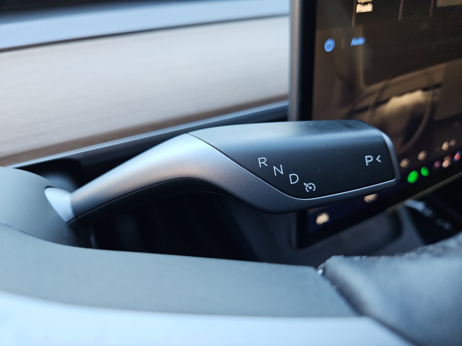 Used 2022 Tesla Model Y Long Range AWD/4WD image 23