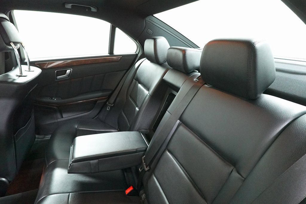 Used 2013 Mercedes-Benz E 350 4MATIC Sedan image 24