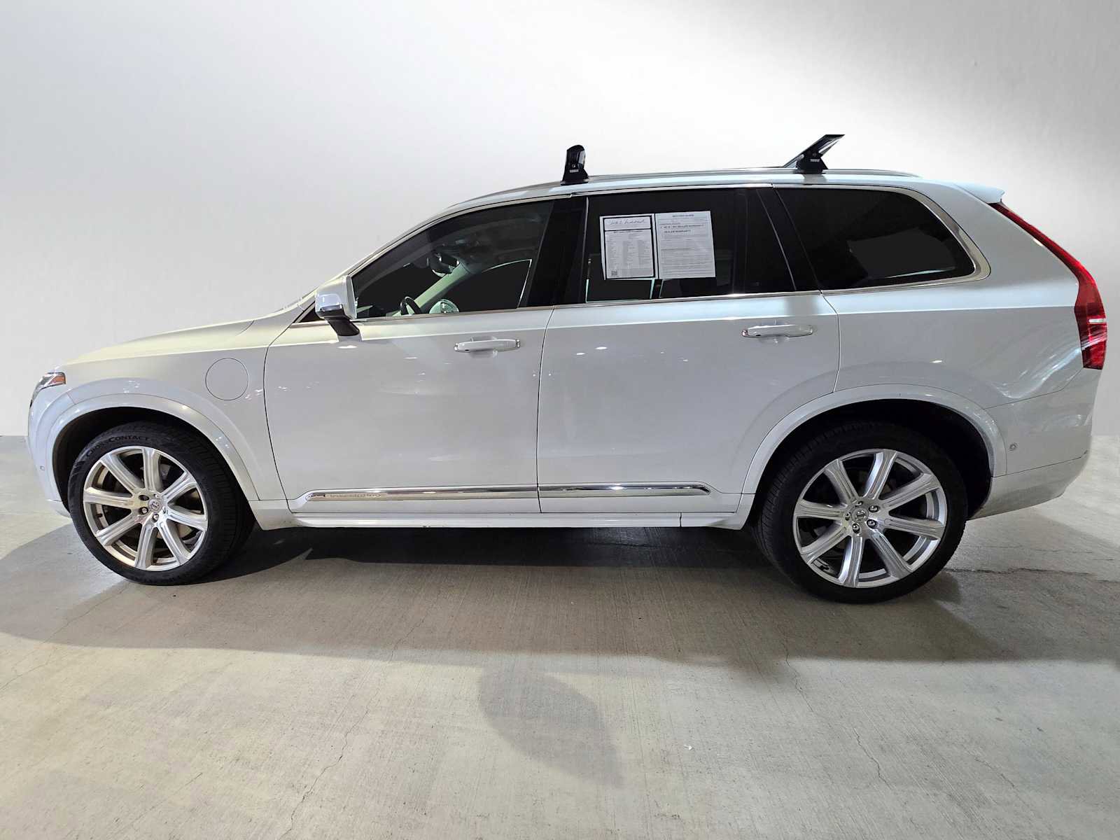 Used 2017 Volvo XC90 T8 Inscription w/ Luxury Package image 6
