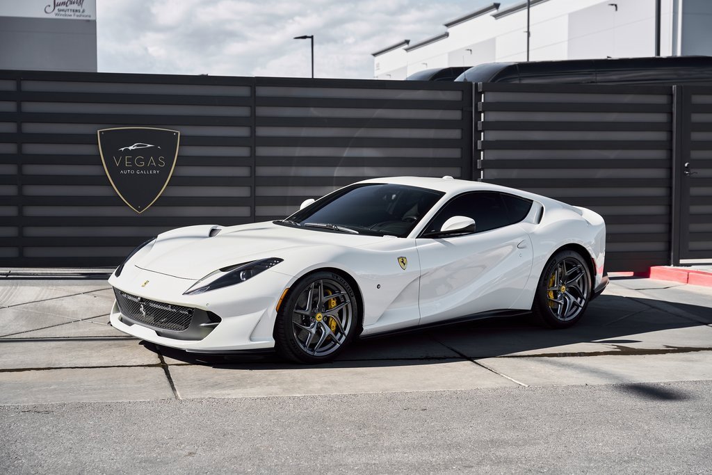 Used 2019 Ferrari 812 Superfast image 5