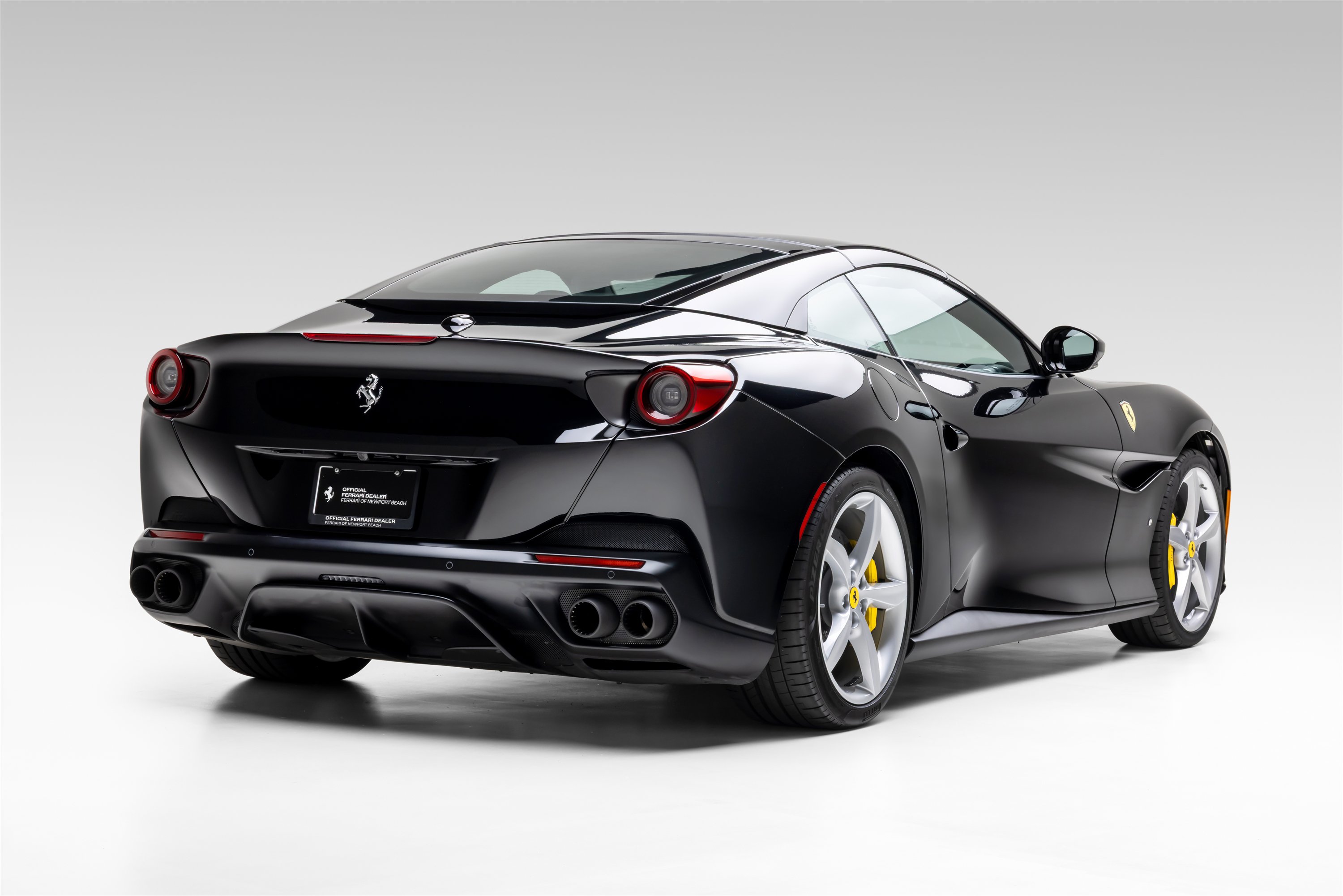 Used 2020 Ferrari Portofino RWD image 9