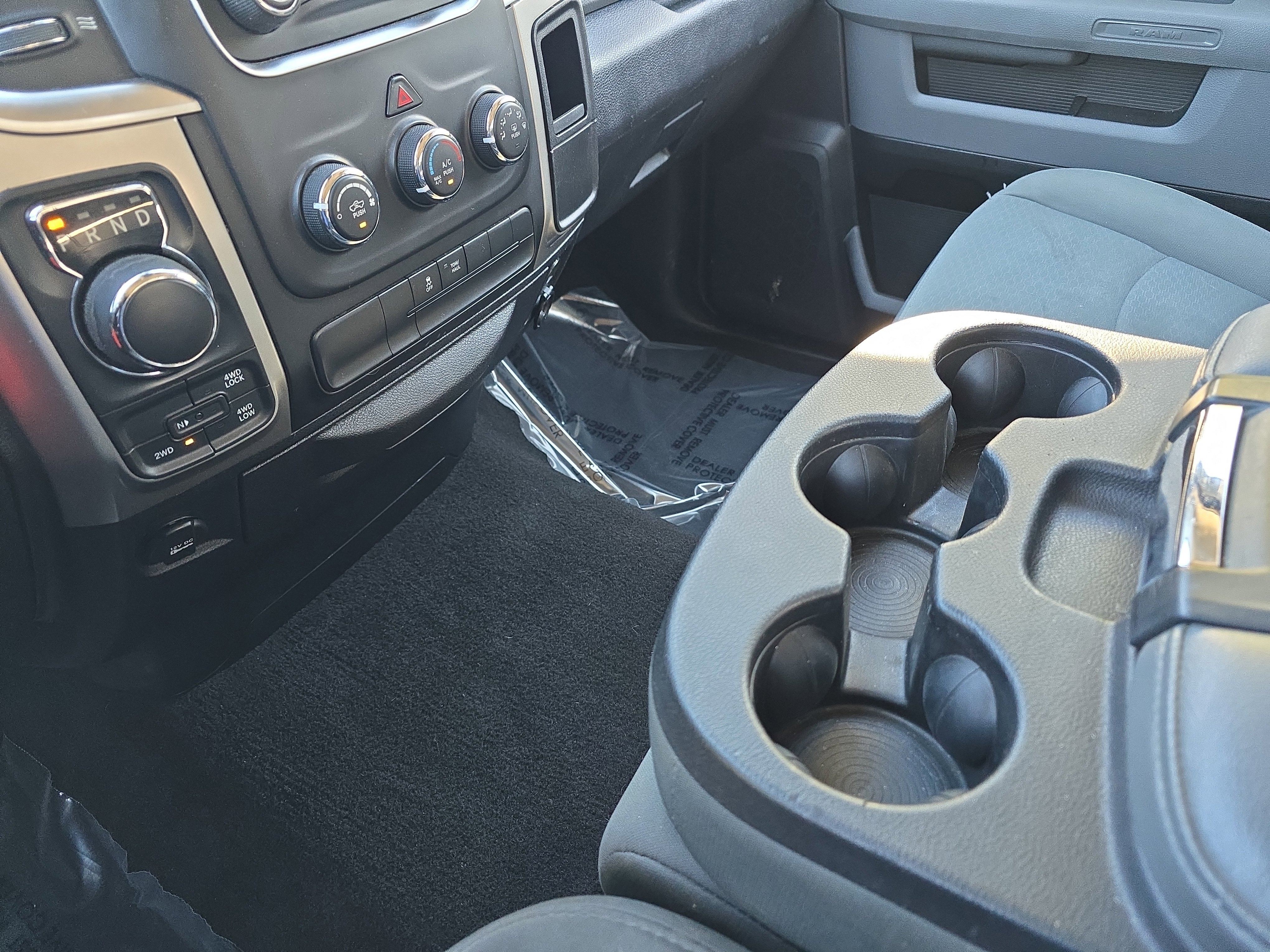 Used 2016 RAM 1500 Classic SLT image 24