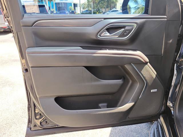 Used 2022 Chevrolet Suburban RST w/ Luxury Package RWD image 38