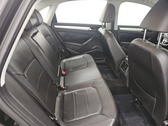 Used 2013 Volkswagen Passat 2.5 SE FWD image 30