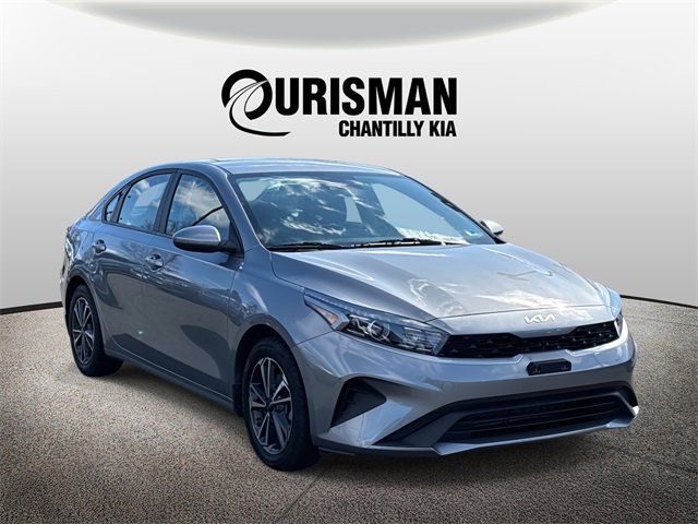 Used 2024 Kia Forte LXS video 1