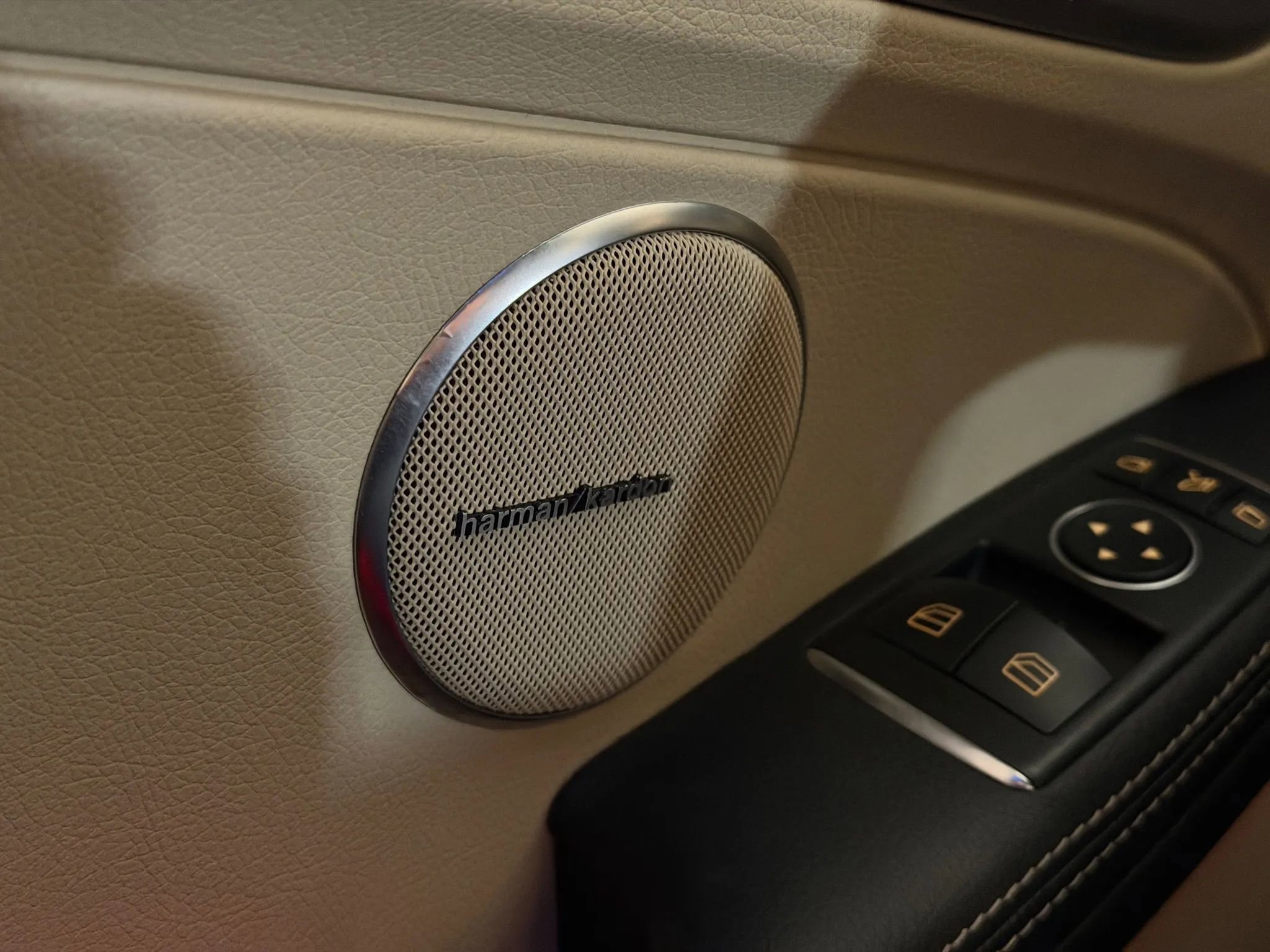 Used 2014 Mercedes-Benz SLK 250 w/ Sport Package image 34