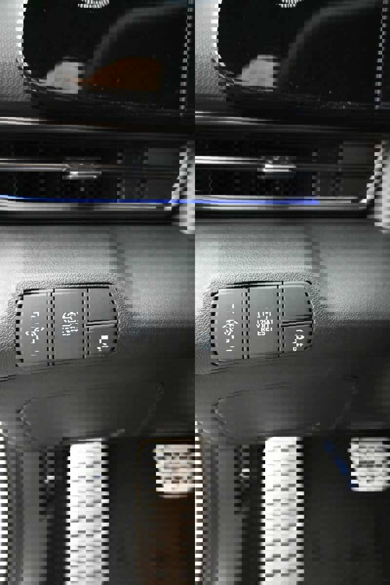 New 2026 Hyundai Elantra Sport image 21