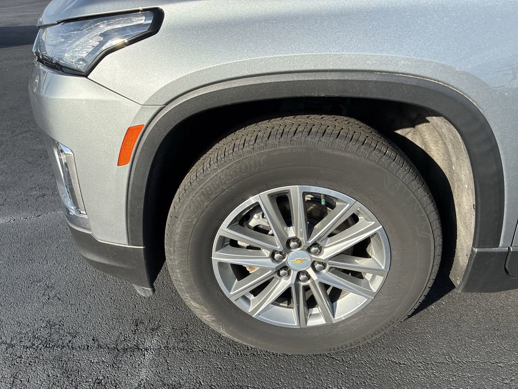 Used 2023 Chevrolet Traverse LT image 10