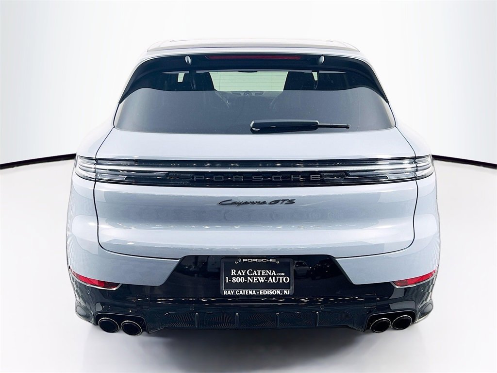 New 2026 Porsche Cayenne GTS image 10