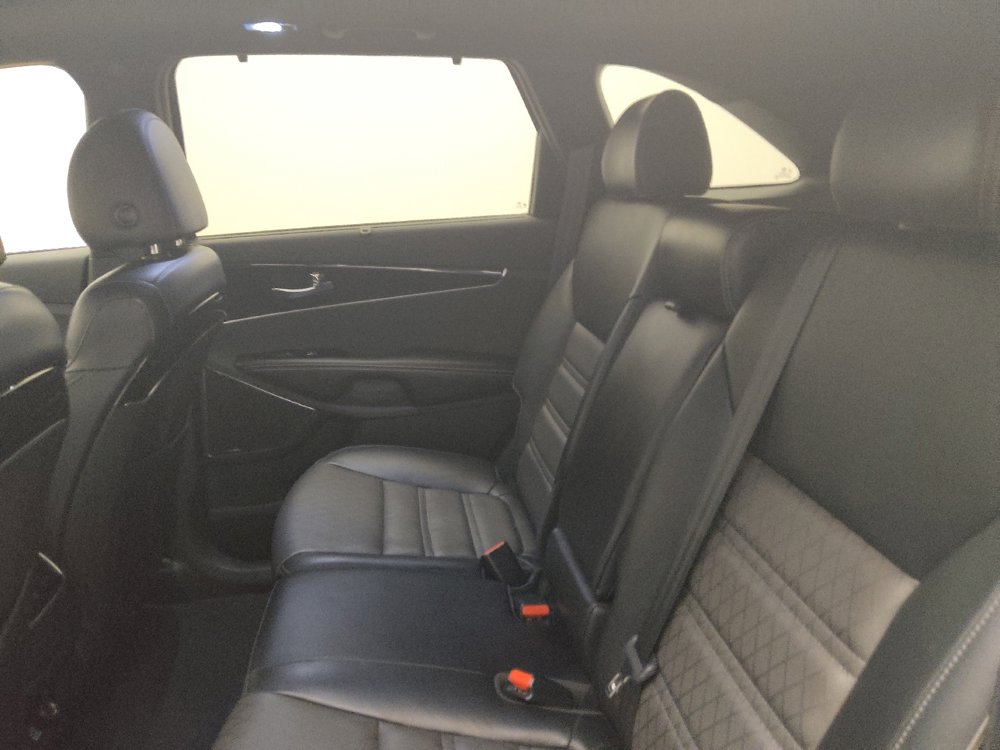Used 2019 Kia Sorento SX image 18
