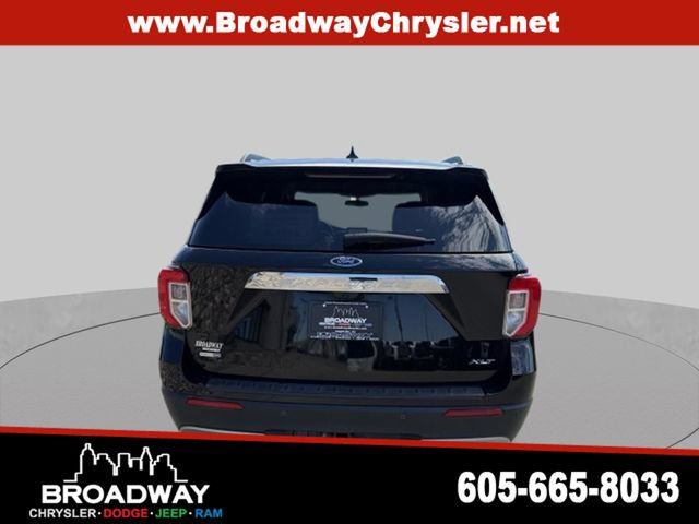 Used 2020 Ford Explorer XLT w/ Equipment Group 202A AWD/4WD image 7