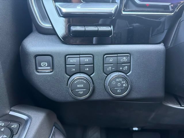 New 2026 Chevrolet Silverado 1500 High Country w/ High Country Premium Package AWD/4WD image 31