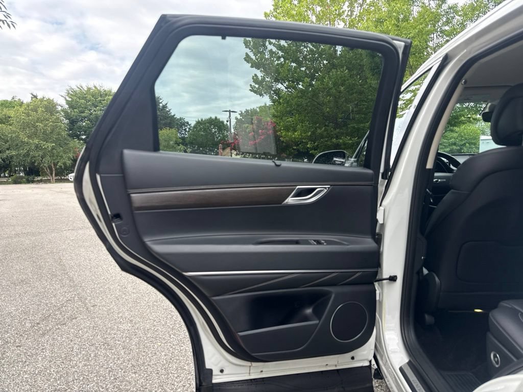Used 2024 Genesis GV80 2.5T AWD/4WD image 27
