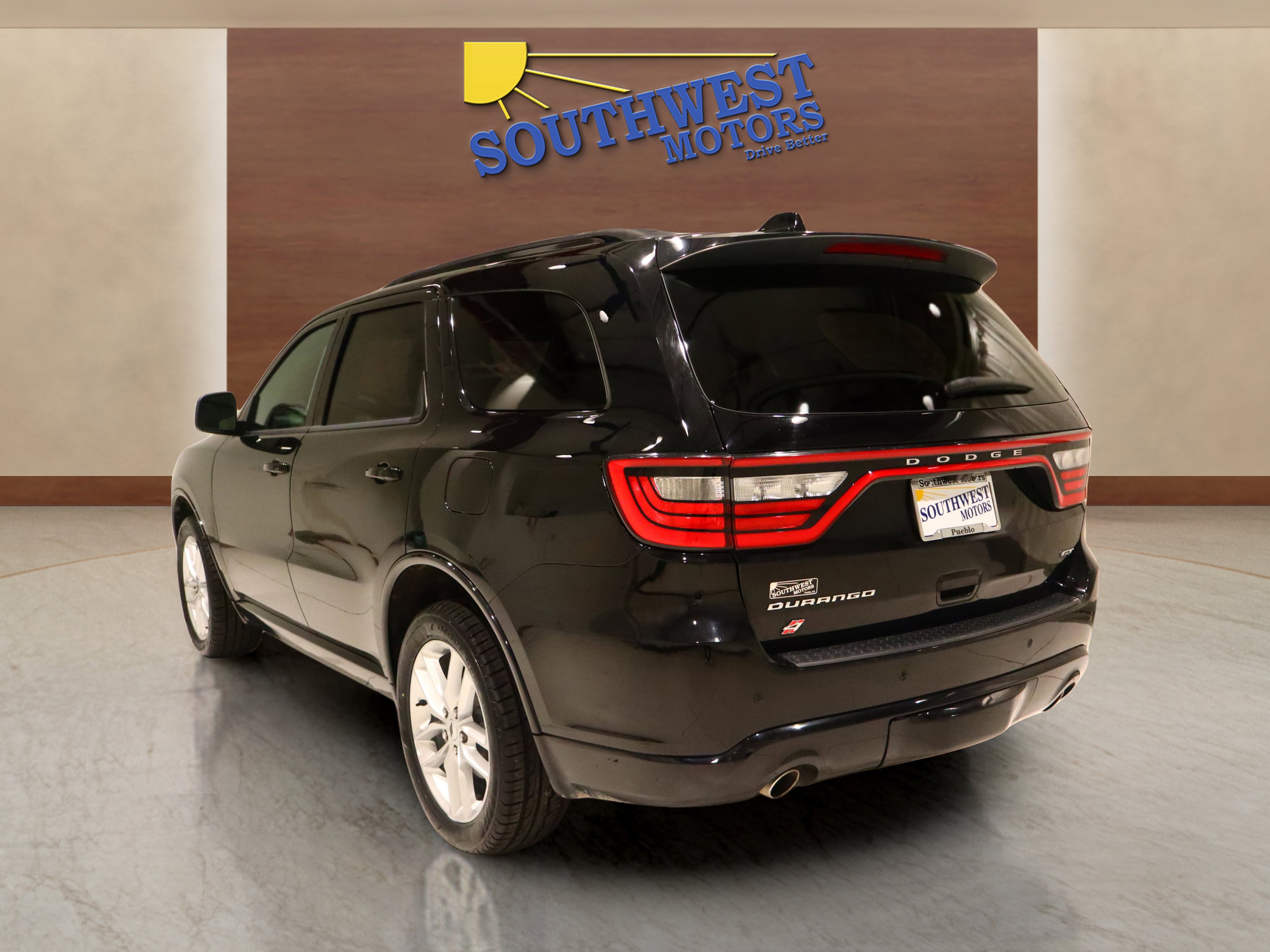 Used 2024 Dodge Durango GT image 2