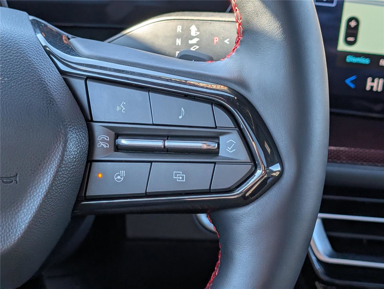 Used 2024 Chevrolet Traverse RS w/ LPO, Floor Liner Package image 28