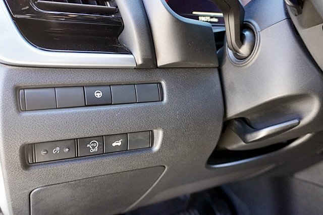 Used 2024 Nissan Rogue SL w/ SL Premium Package FWD image 36