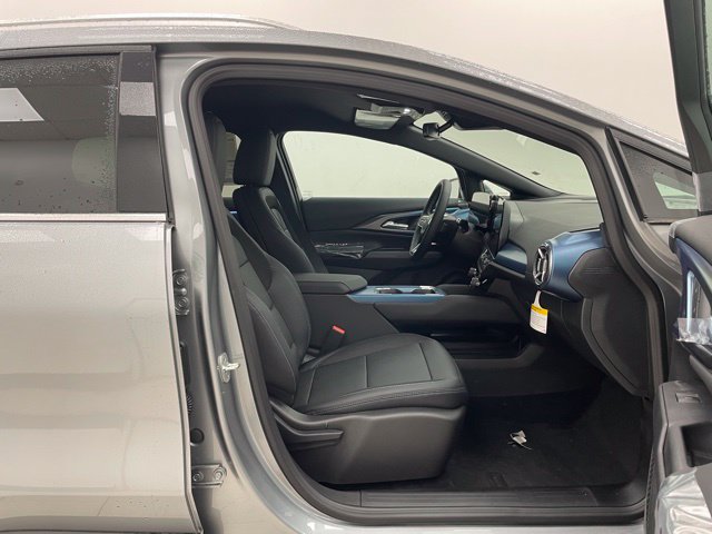 New 2026 Chevrolet Equinox EV LT AWD/4WD image 14