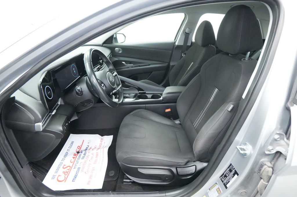 Used 2021 Hyundai Elantra SEL w/ Convenience Package image 16