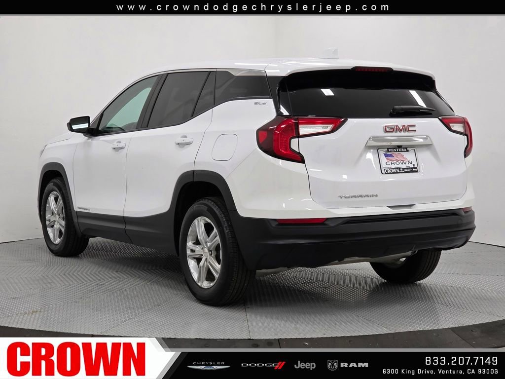 Used 2024 GMC Terrain SLE image 5