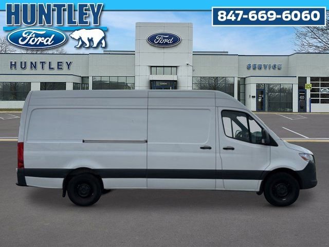 Used 2024 Mercedes-Benz Sprinter 2500 w/ Parking Package image 4