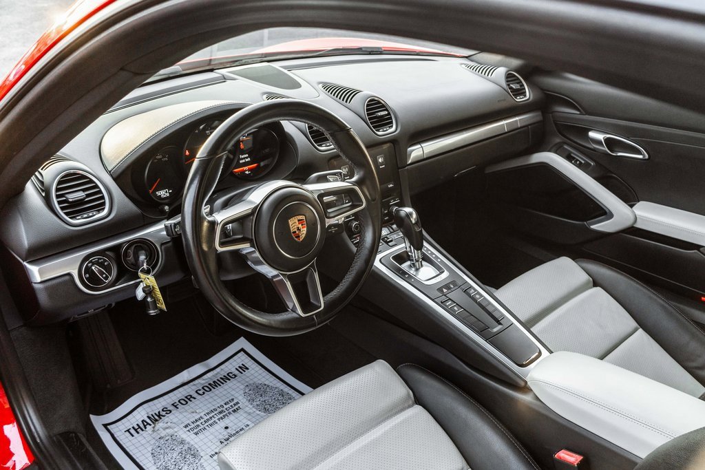 Used 2018 Porsche 718 Cayman image 7
