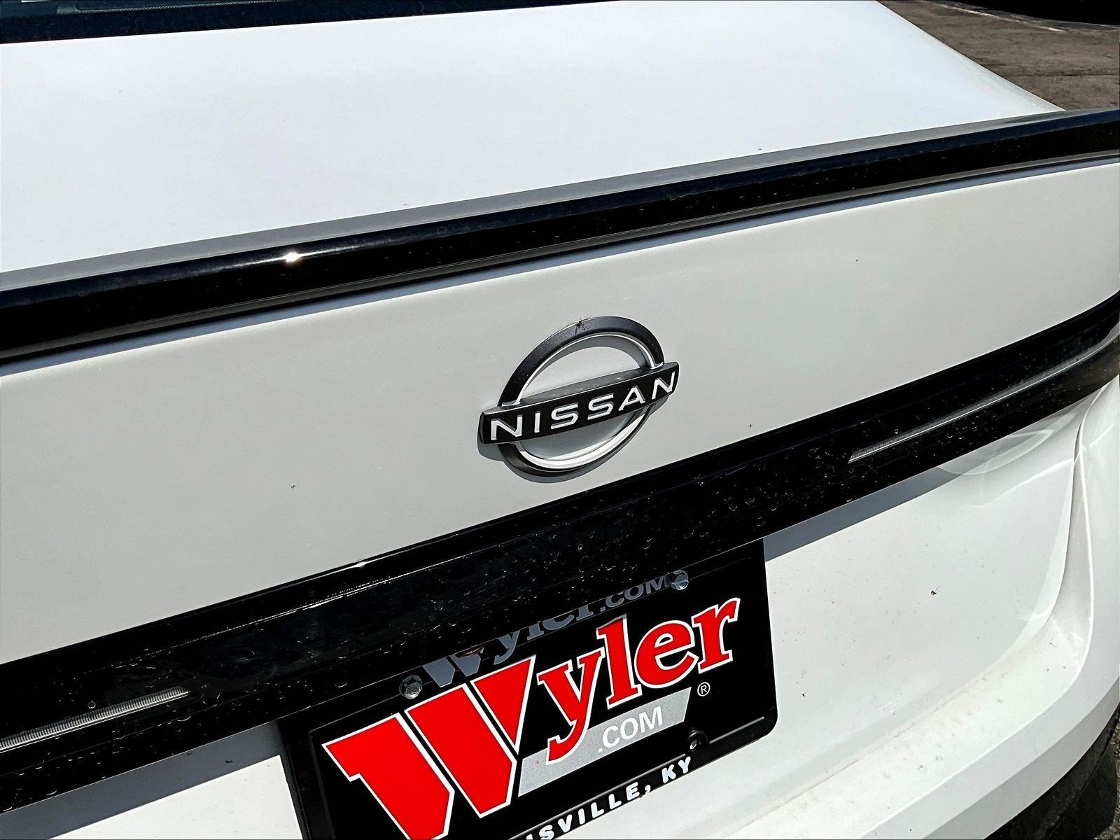 New 2027 Nissan Sentra SR w/ SR Premium Package FWD image 14