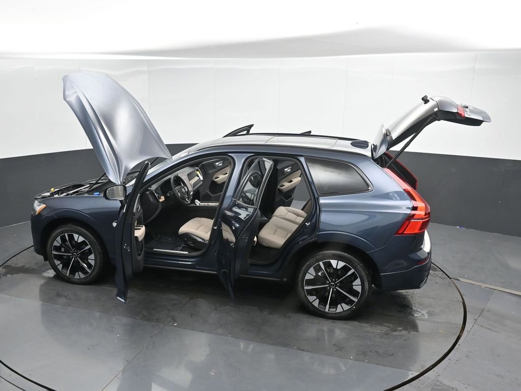New 2026 Volvo XC60 B5 Plus w/ Protection Package Premier image 49