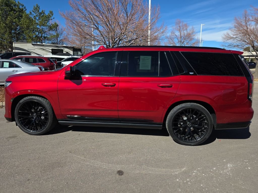 Used 2024 Cadillac Escalade Sport w/ LPO, ONYX Package image 3