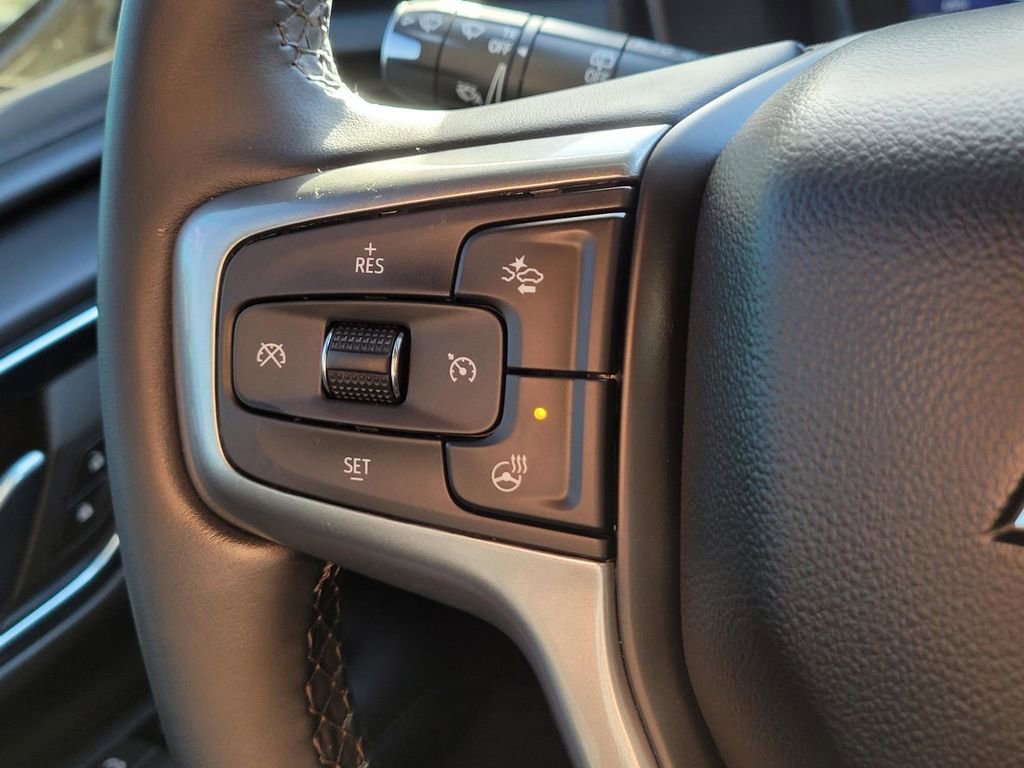 Used 2024 Chevrolet Tahoe Z71 w/ Luxury Package image 35