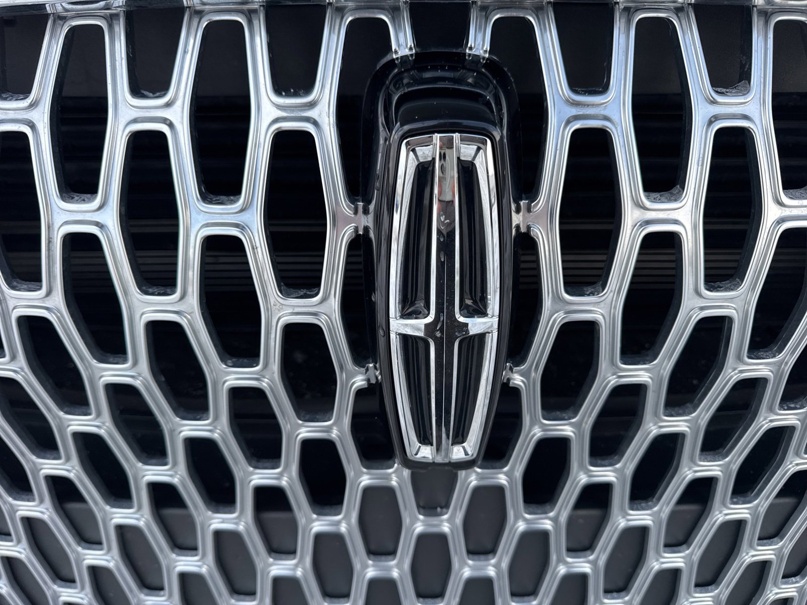 Used 2023 Lincoln Corsair AWD w/ Equipment Group 101A image 12