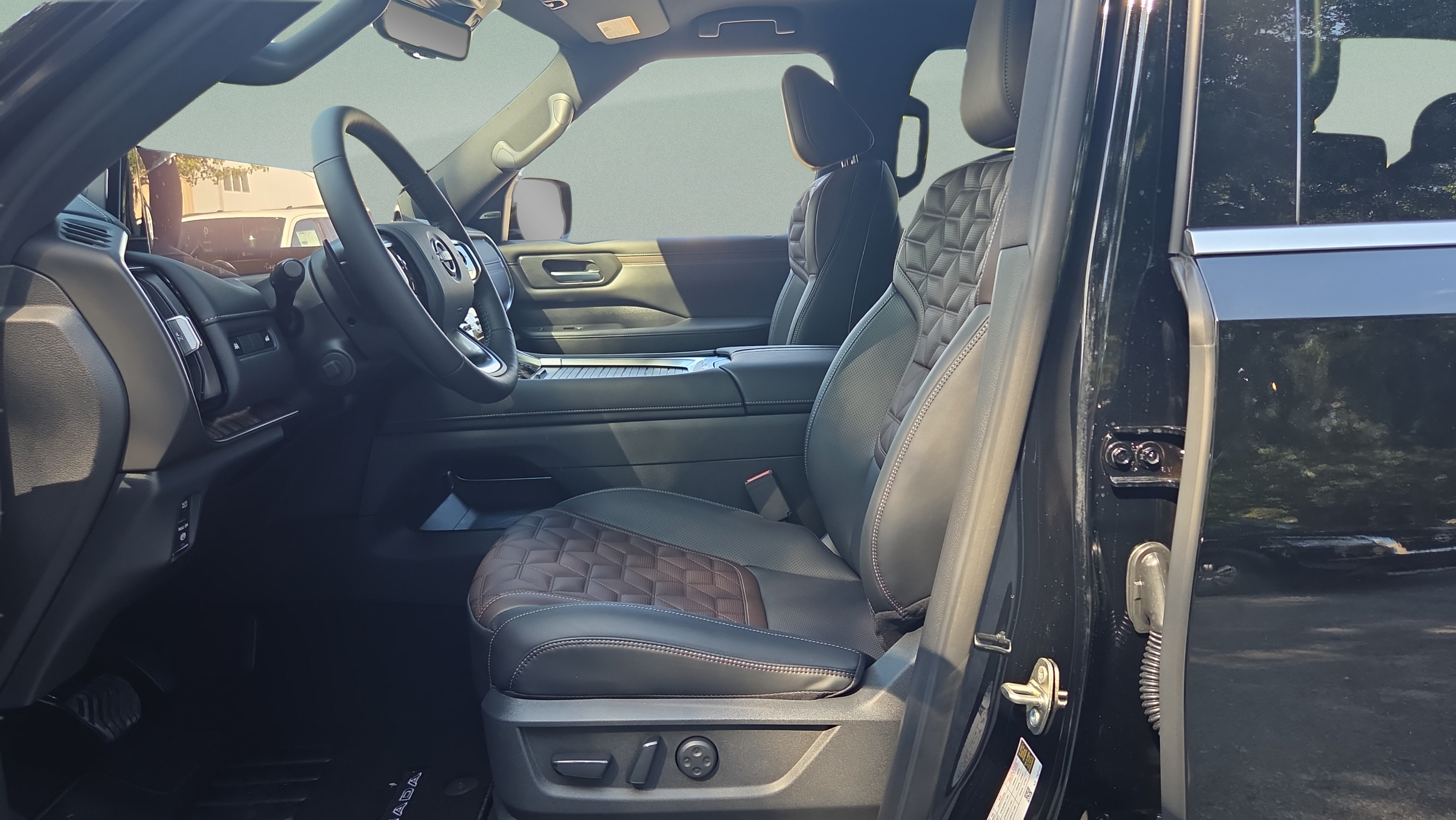 New 2026 Nissan Armada Platinum AWD/4WD image 9