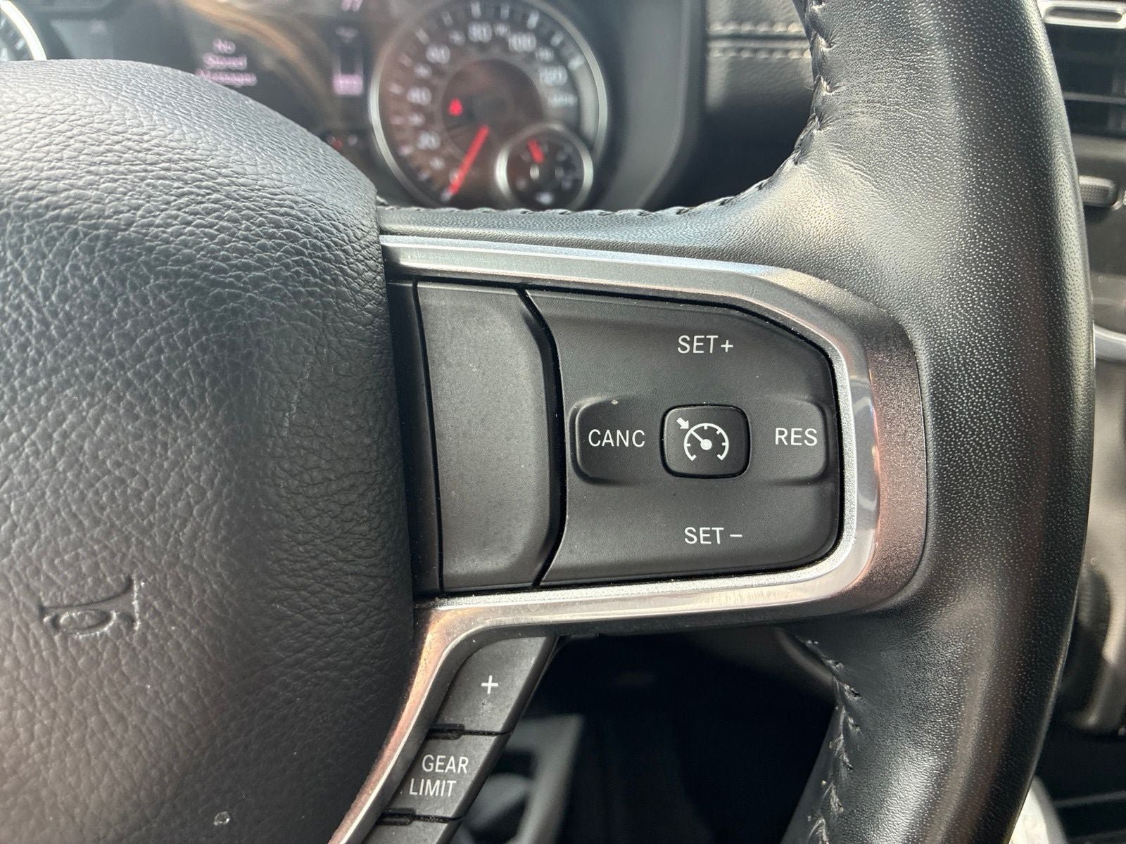 Used 2022 RAM 1500 Laramie w/ Sport Appearance Package AWD/4WD image 28