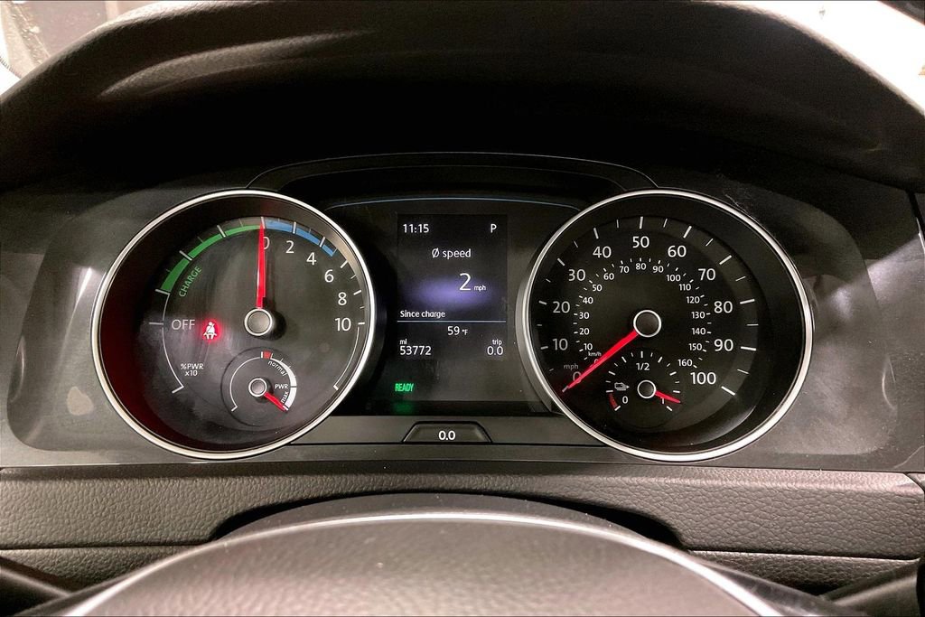 Used 2019 Volkswagen e-Golf SE w/ Driver Assistance Package FWD image 13