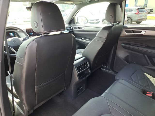 Used 2024 Volkswagen Atlas Cross Sport SE image 22