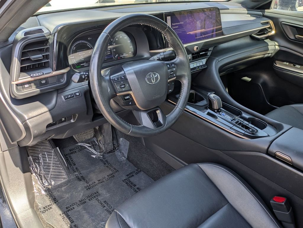 Used 2024 Toyota Crown AWD/4WD image 14