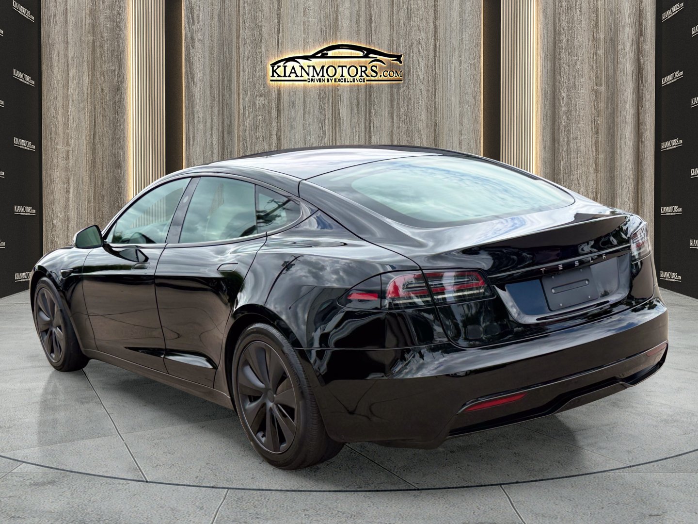 Used 2023 Tesla Model S AWD/4WD image 8